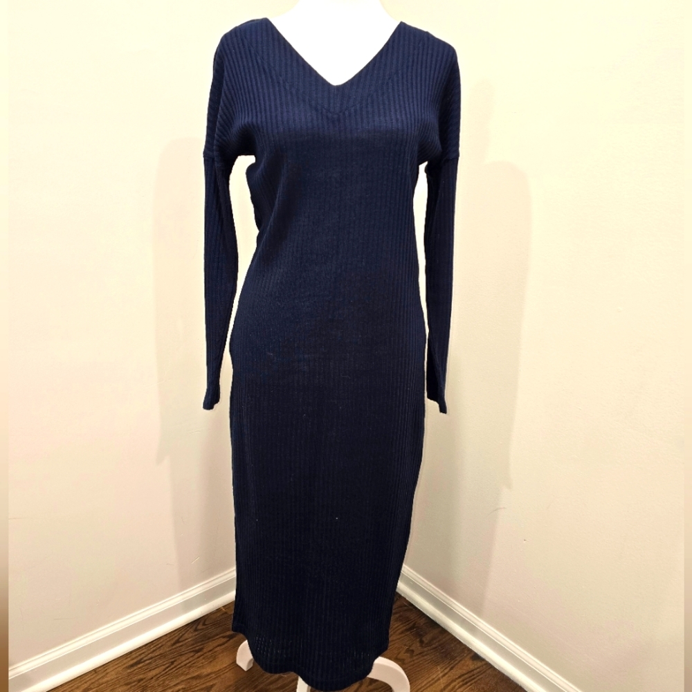 Elegant Navy Blue Ribbed Knit Dress